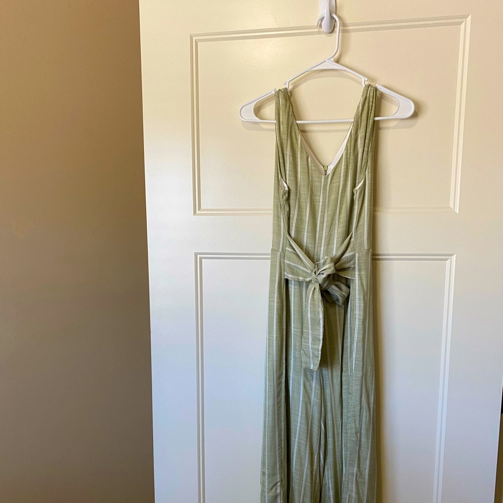 Sage green striped jumper💚